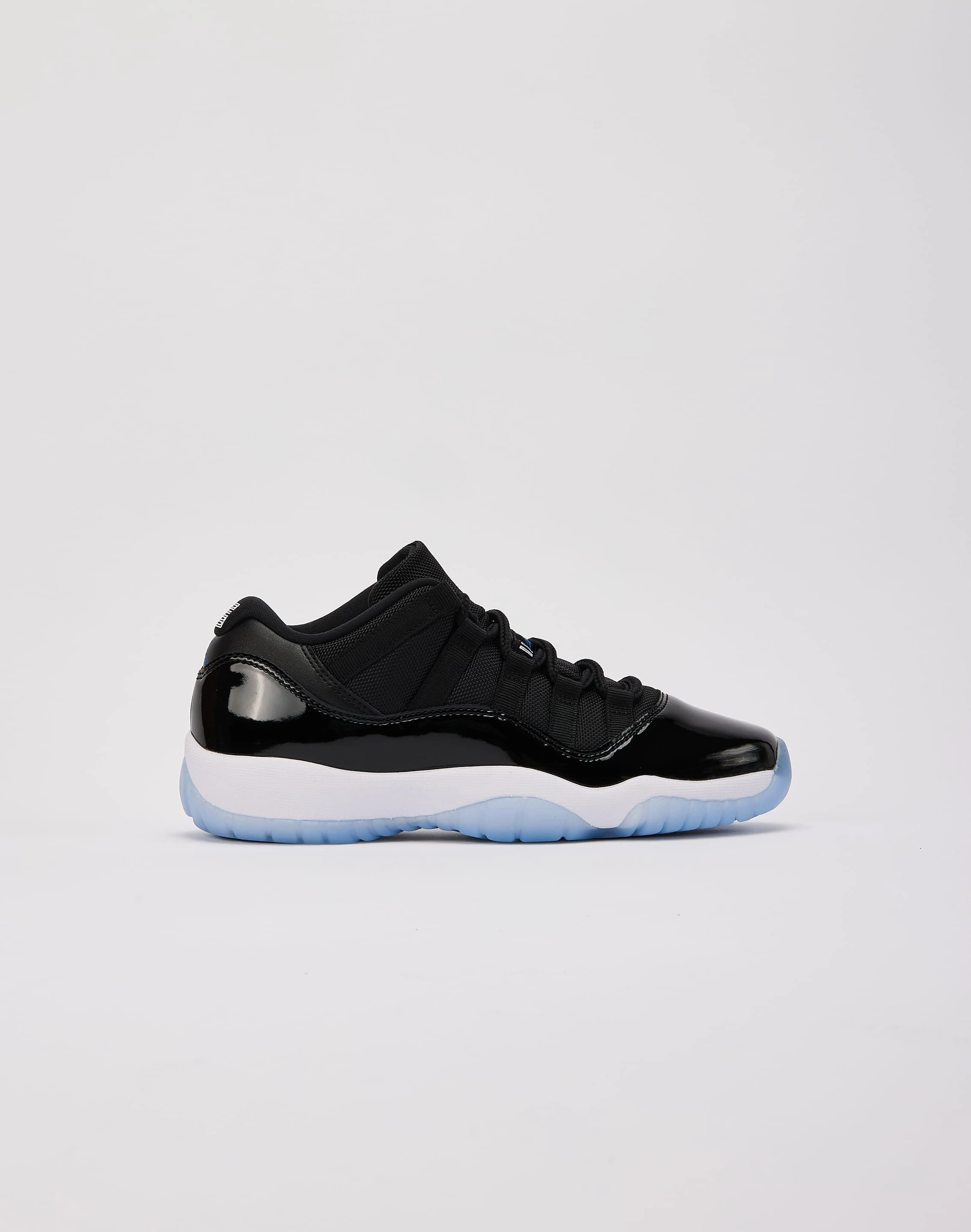 Jordan Air Jordan 11 Retro Low 'Space Jam' Grade-School Structured chic Reinforced Eyelet Durability