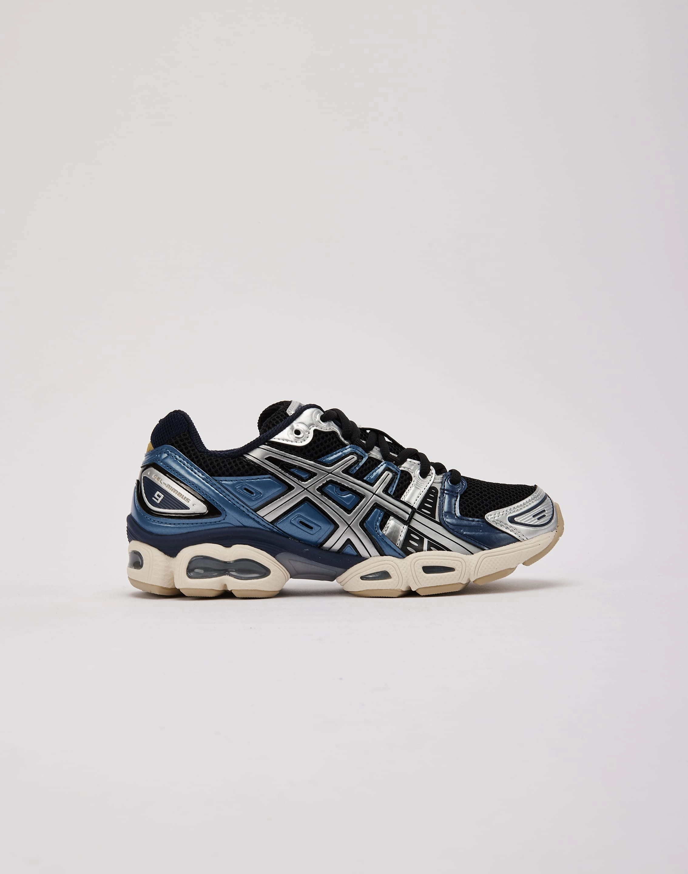 Rocker sole geometry performer - style Asics GEL-NIMBUS 9 Grade-School