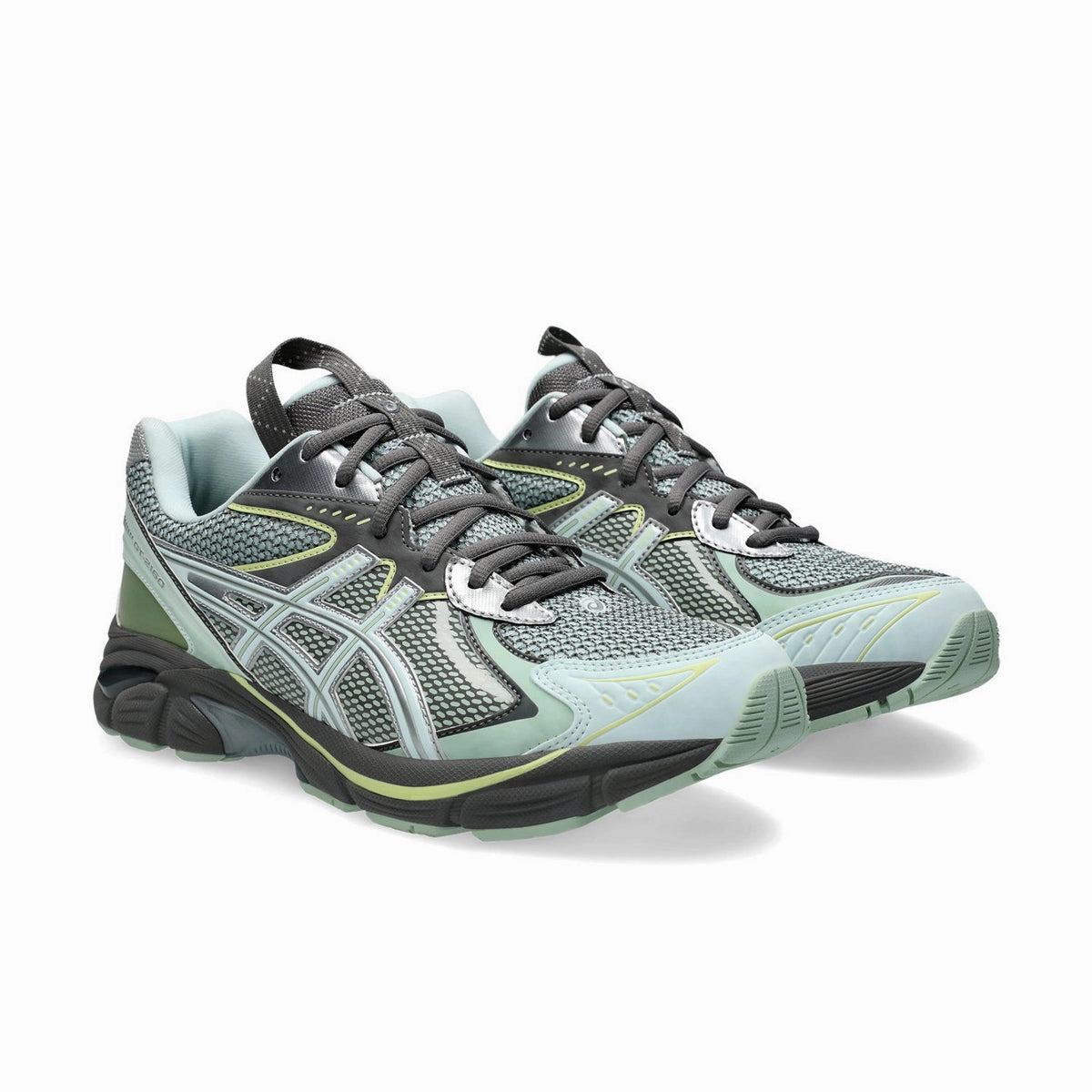 UB6-S GT-2160 'Arctic Blue Carbon' Breathable Perforated Details chief