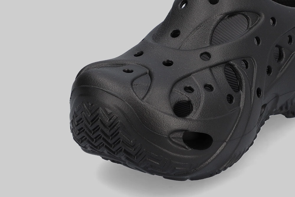 Cozy Walk Ultimate Performance Women's Crocs Caged Clog 'Black'