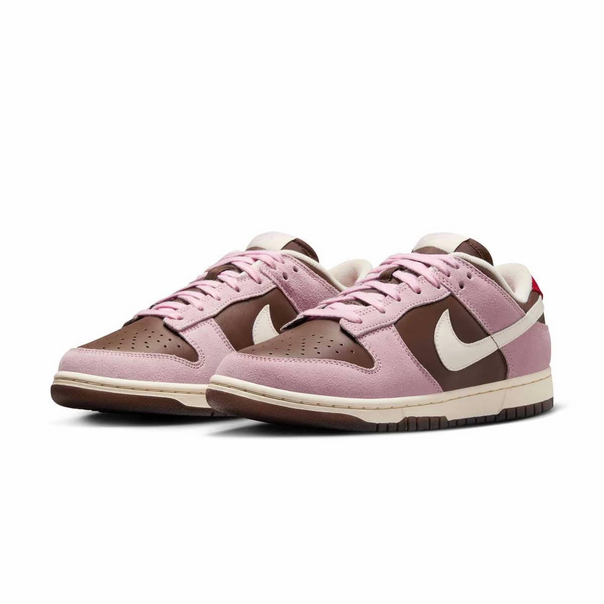 Wmns Dunk Low 'Neapolitan' winter - style