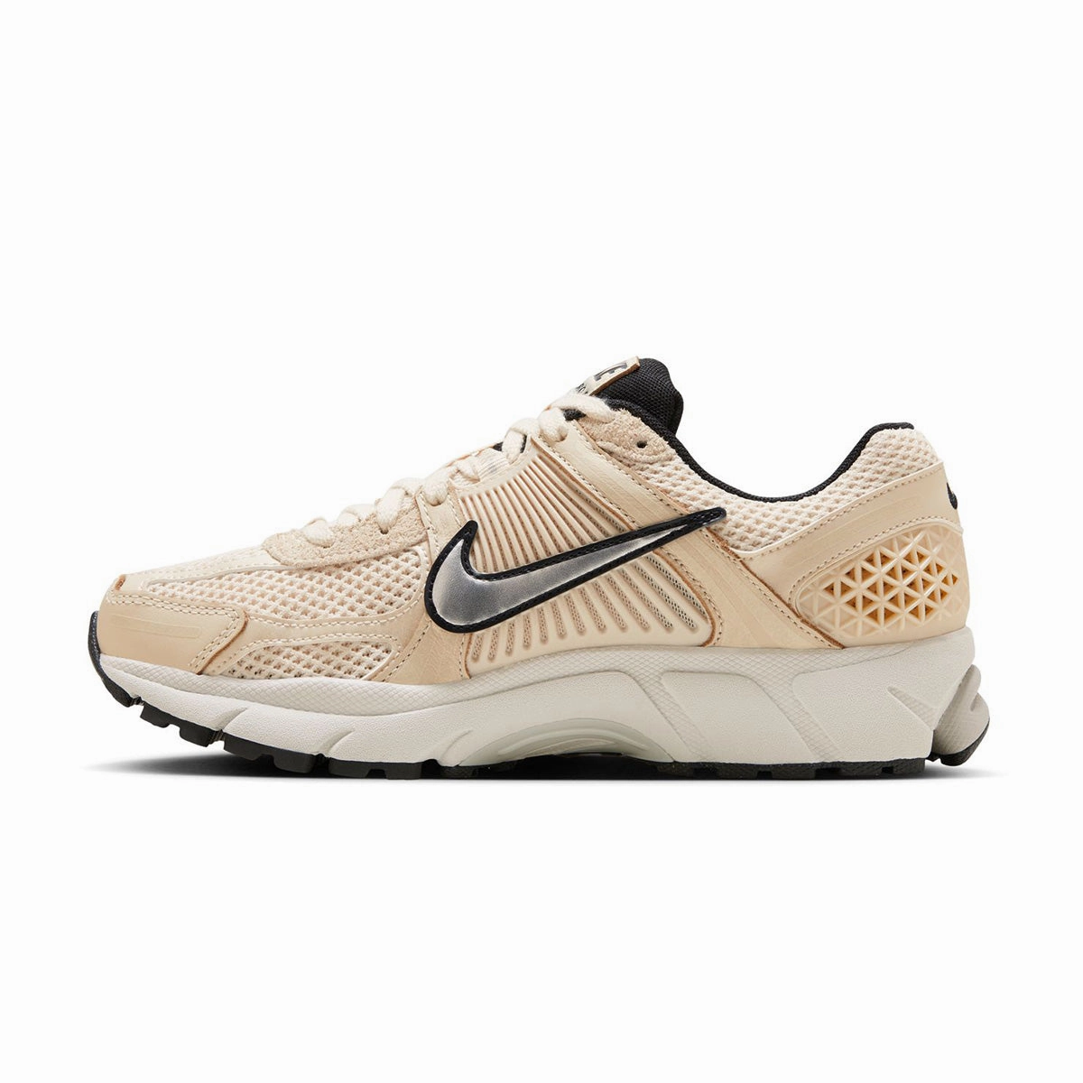 Wmns Zoom Vomero 5 'Pearl White' roughest Fashionable Design
