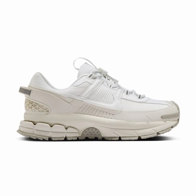 Footbed Contouring performance - enhancing Zoom Vomero Roam 'Summit White'